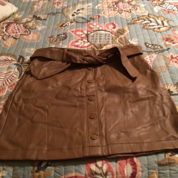 Abercrombie Brown Faux Leather Skirt Size Small - Picture 1 of 3